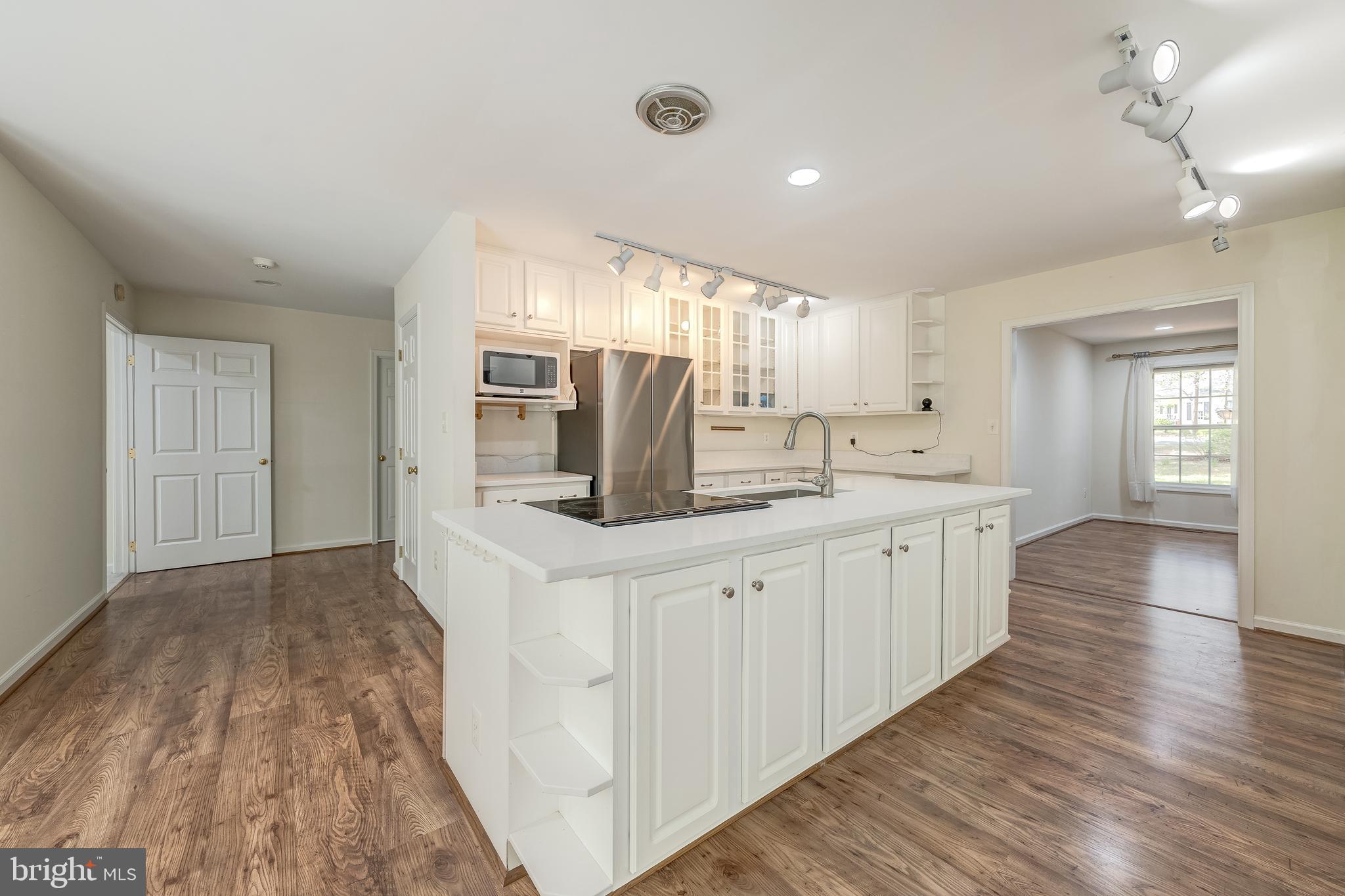 EDGEWOOD BAY - Residential