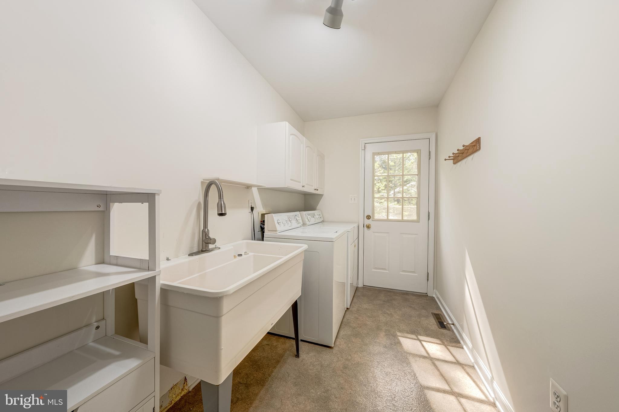 EDGEWOOD BAY - Residential