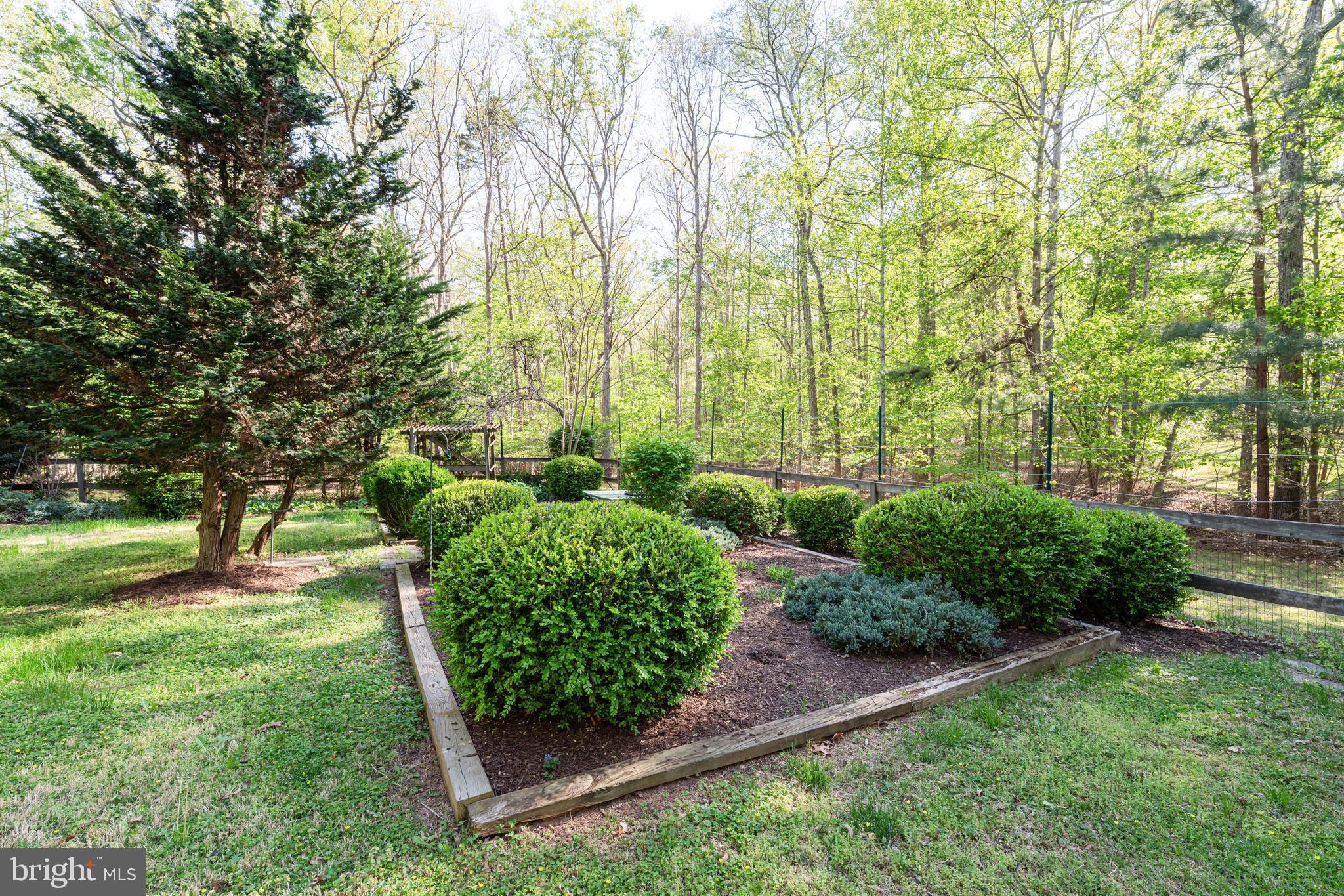 EDGEWOOD BAY - Residential