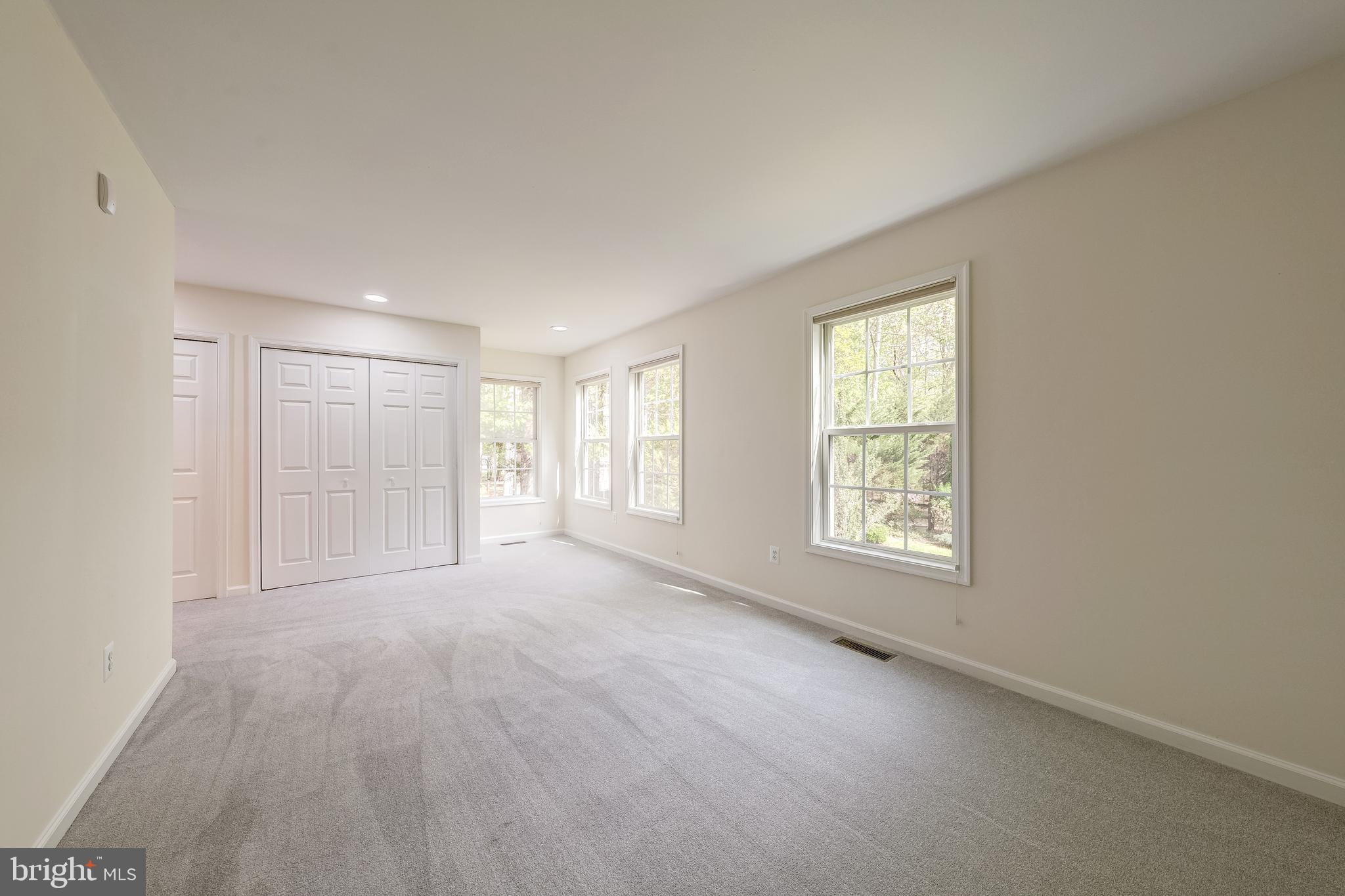 EDGEWOOD BAY - Residential