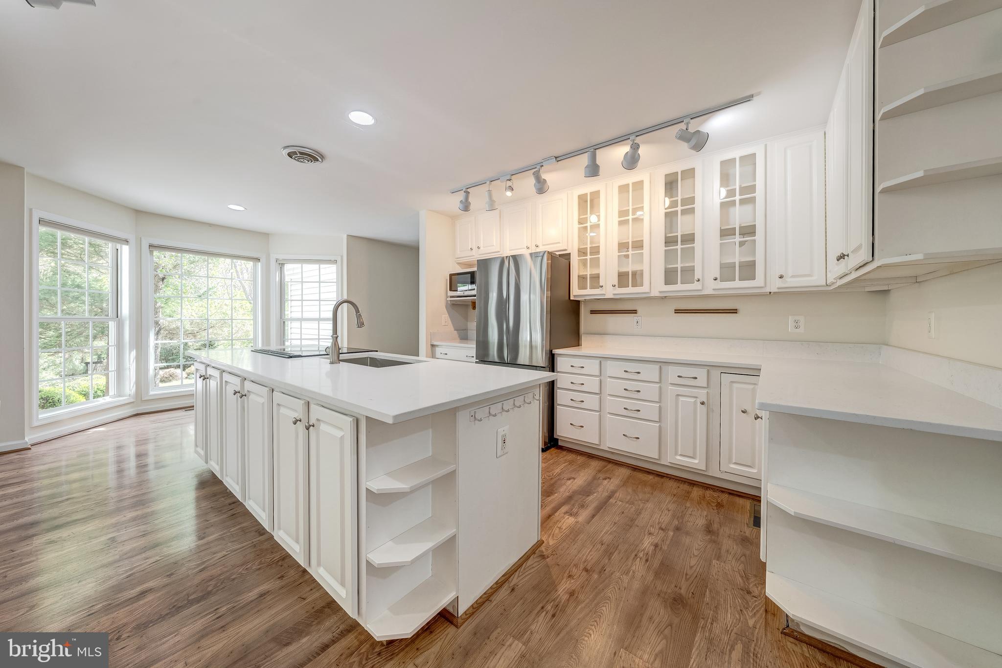 EDGEWOOD BAY - Residential