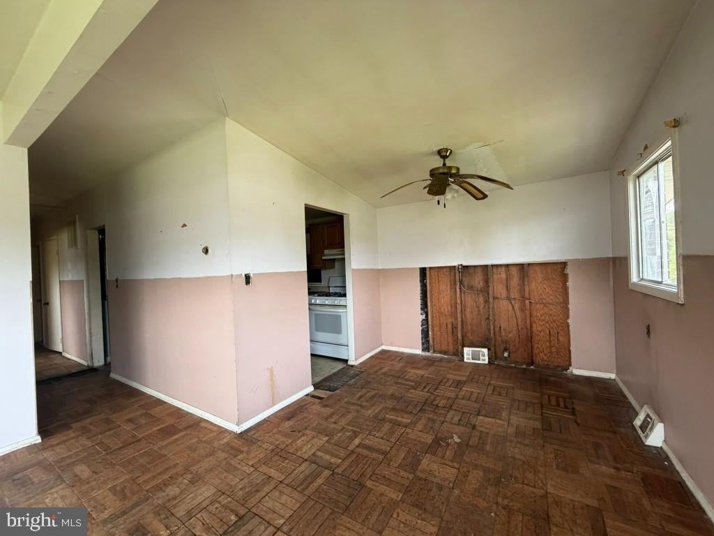1705 SUNNY COURT