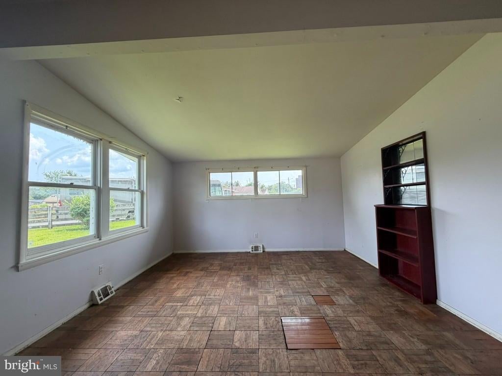 1705 SUNNY COURT