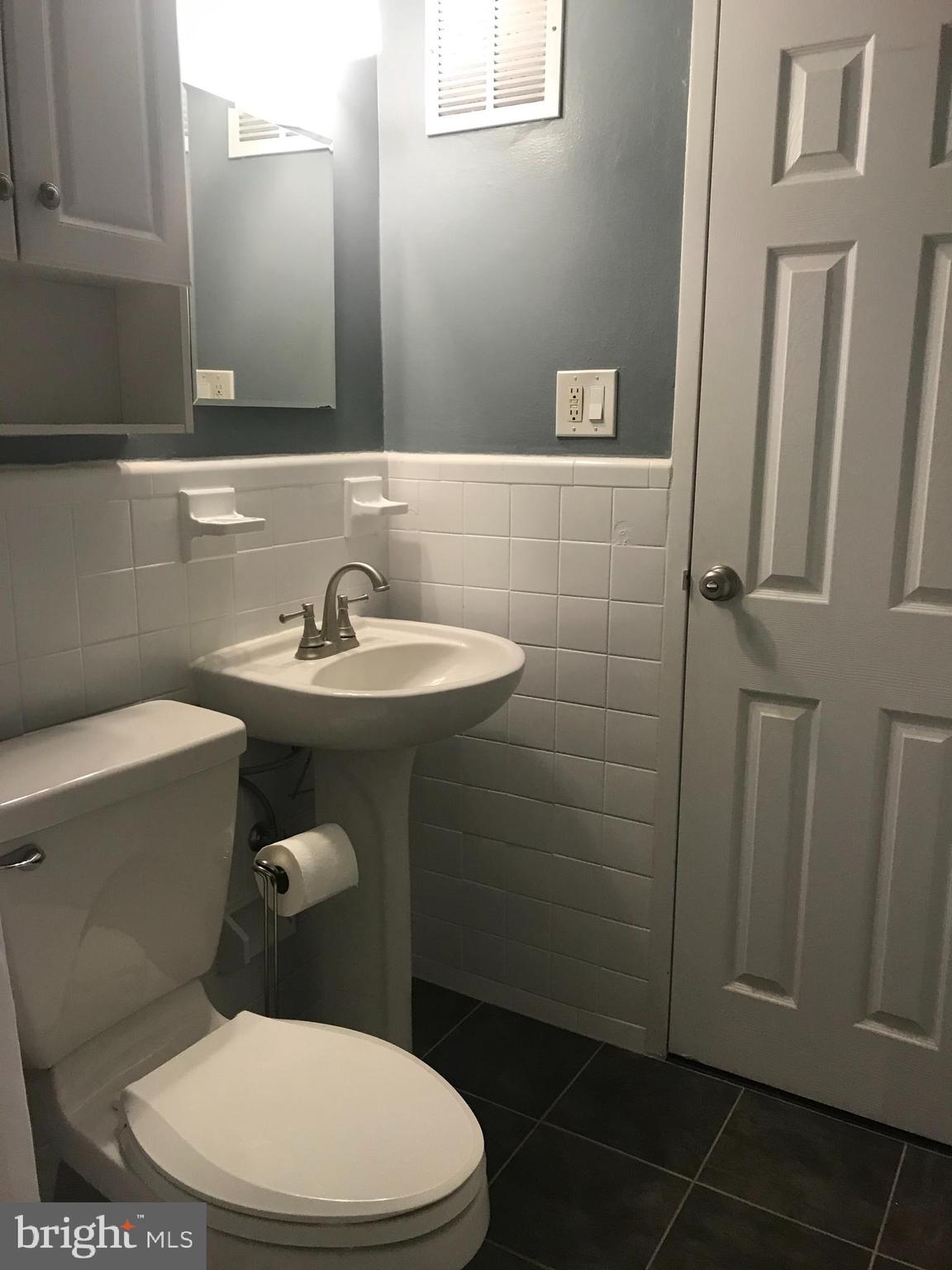 CARLYN PLACE - Residential Lease