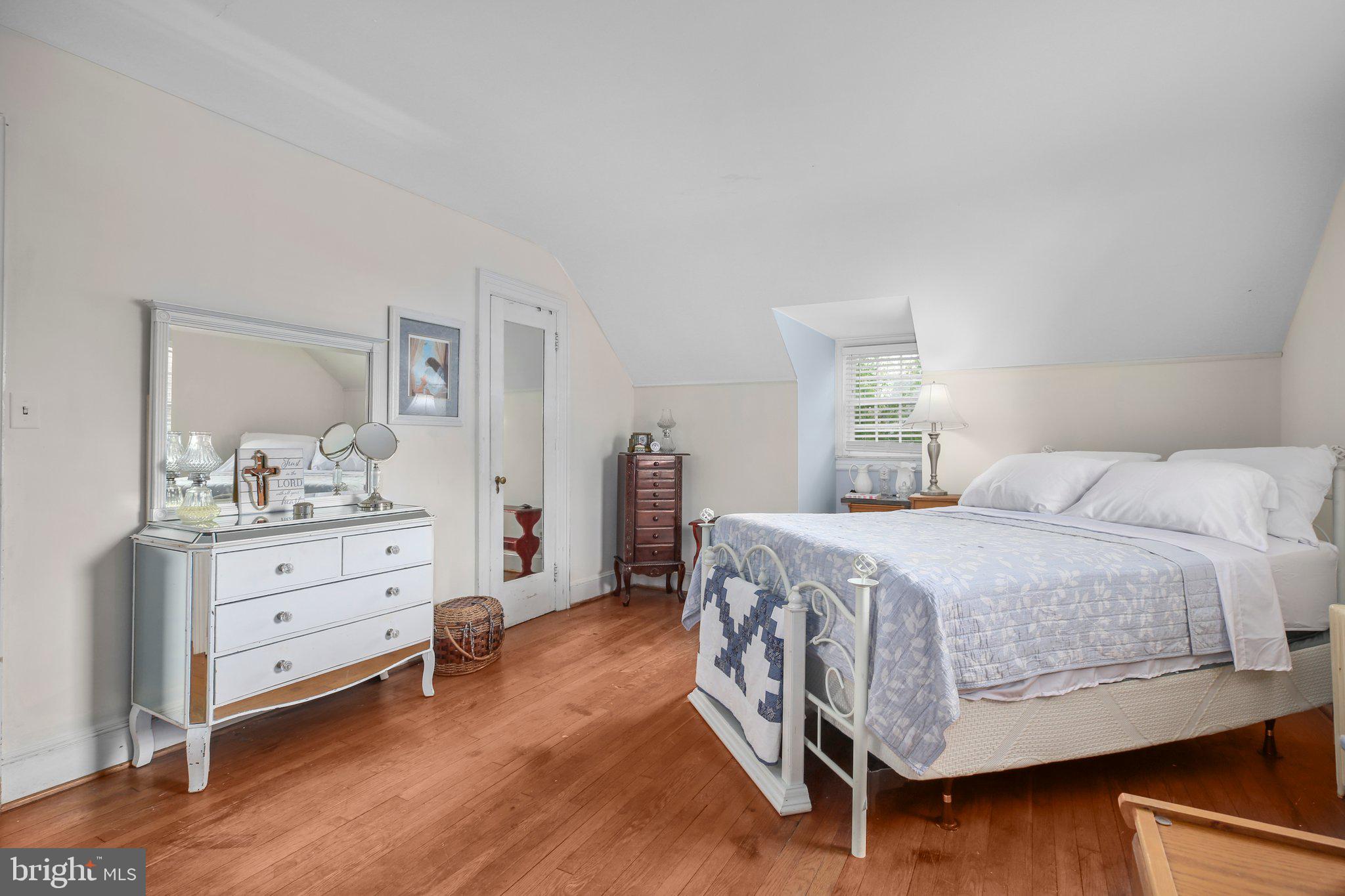 COLLEGE HEIGHTS - Residential