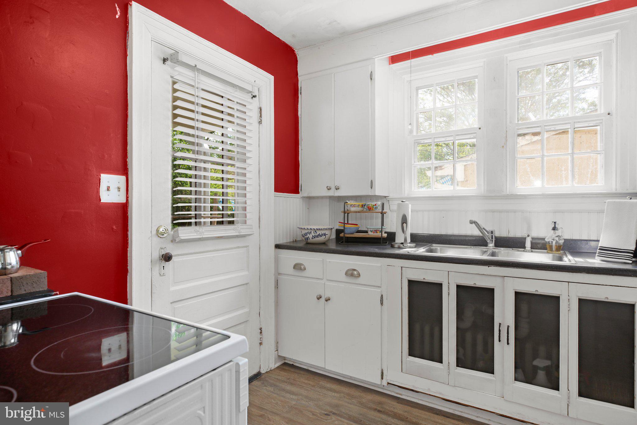 COLLEGE HEIGHTS - Residential