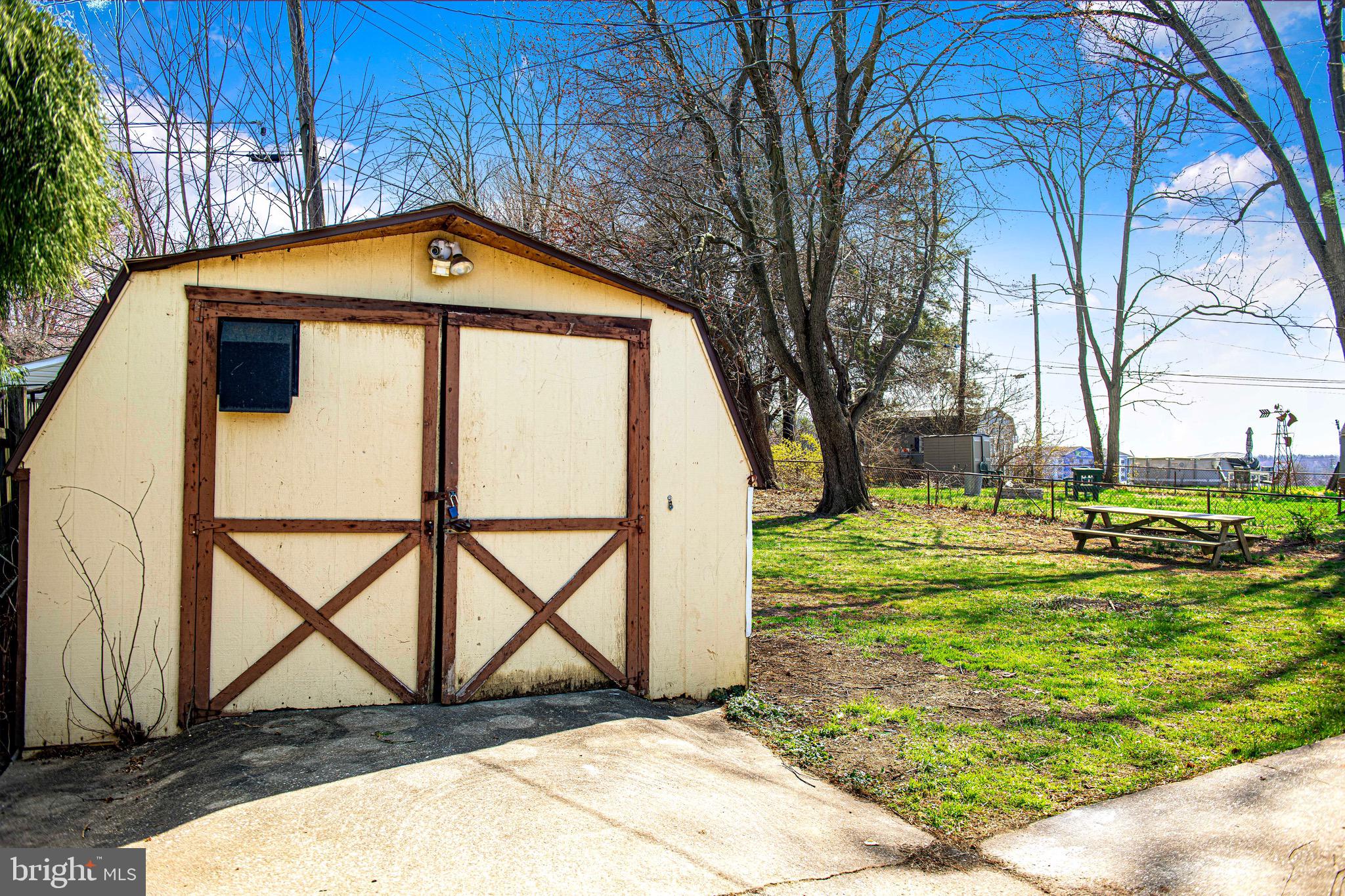 MEADOWVIEW - Residential