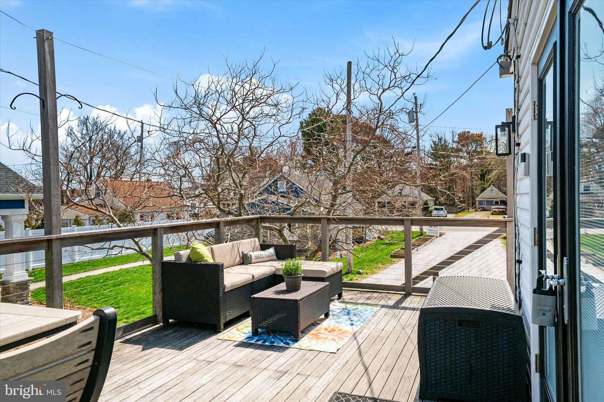 CHESTER RIVER BEACH - Residential