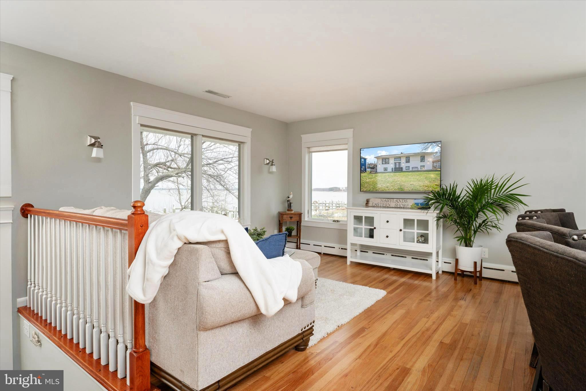 CHESTER RIVER BEACH - Residential