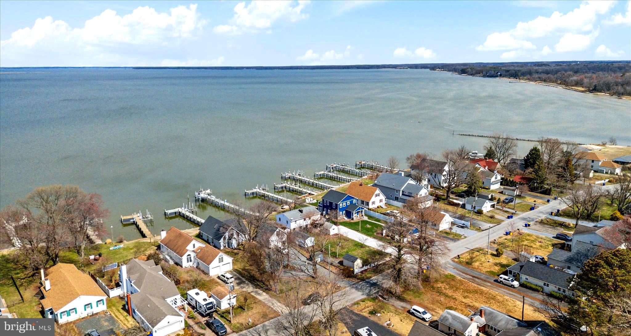 CHESTER RIVER BEACH - Residential