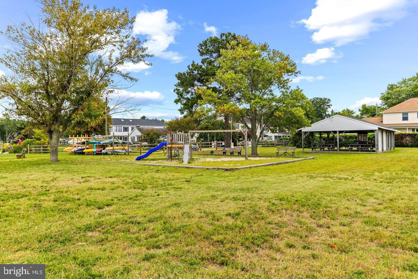CHESTER RIVER BEACH - Residential
