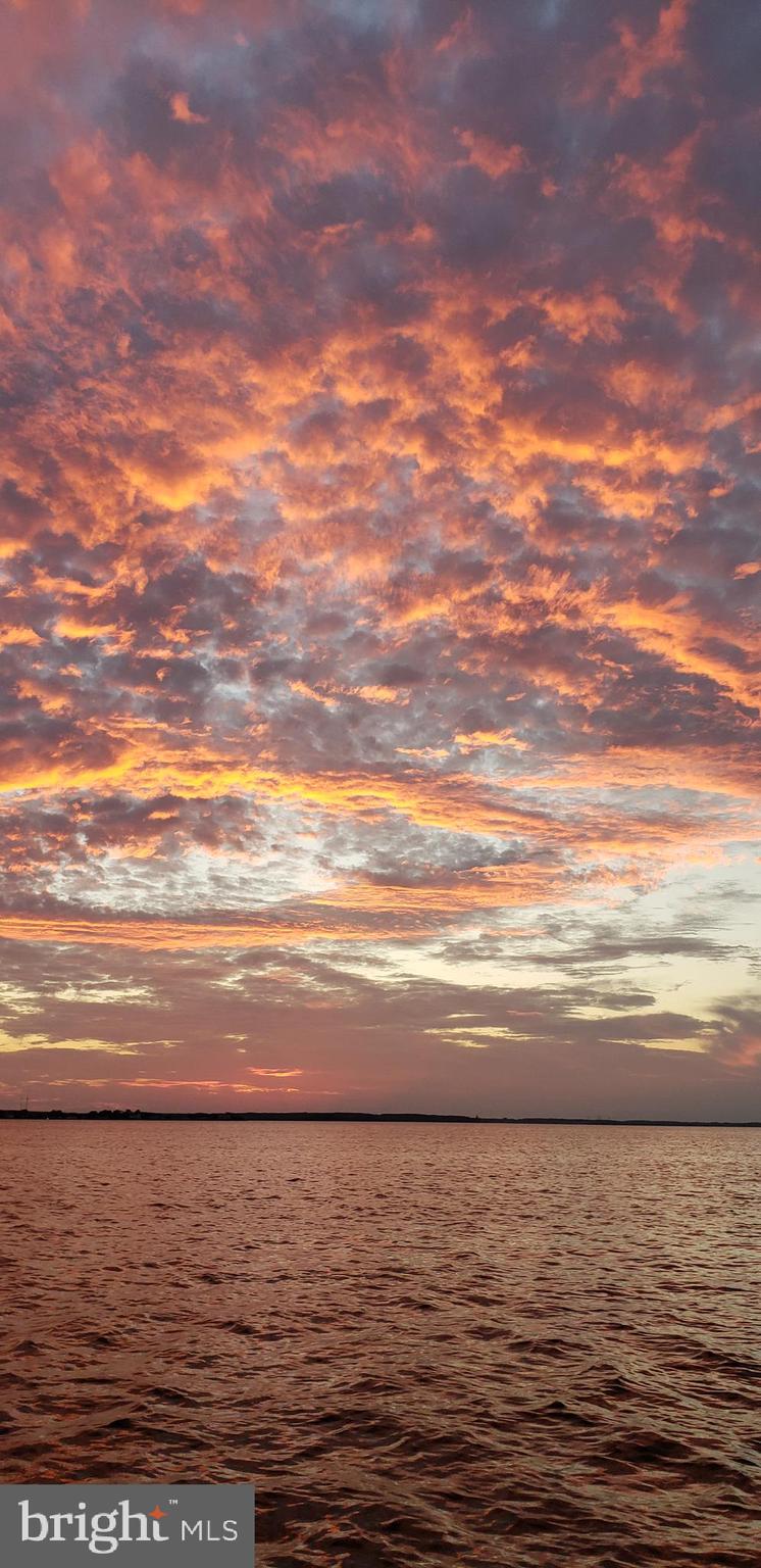 CHESTER RIVER BEACH - Residential