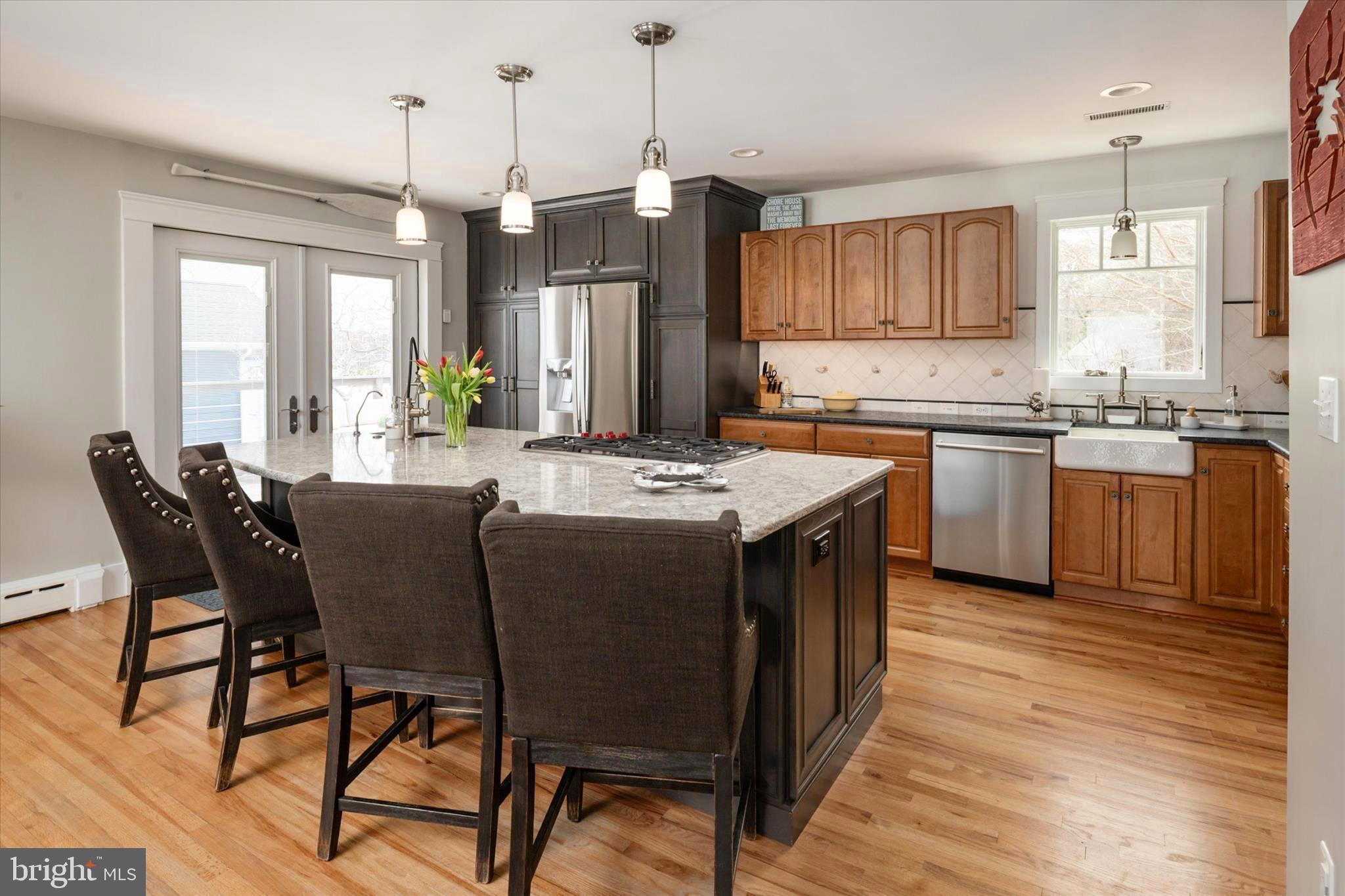 CHESTER RIVER BEACH - Residential