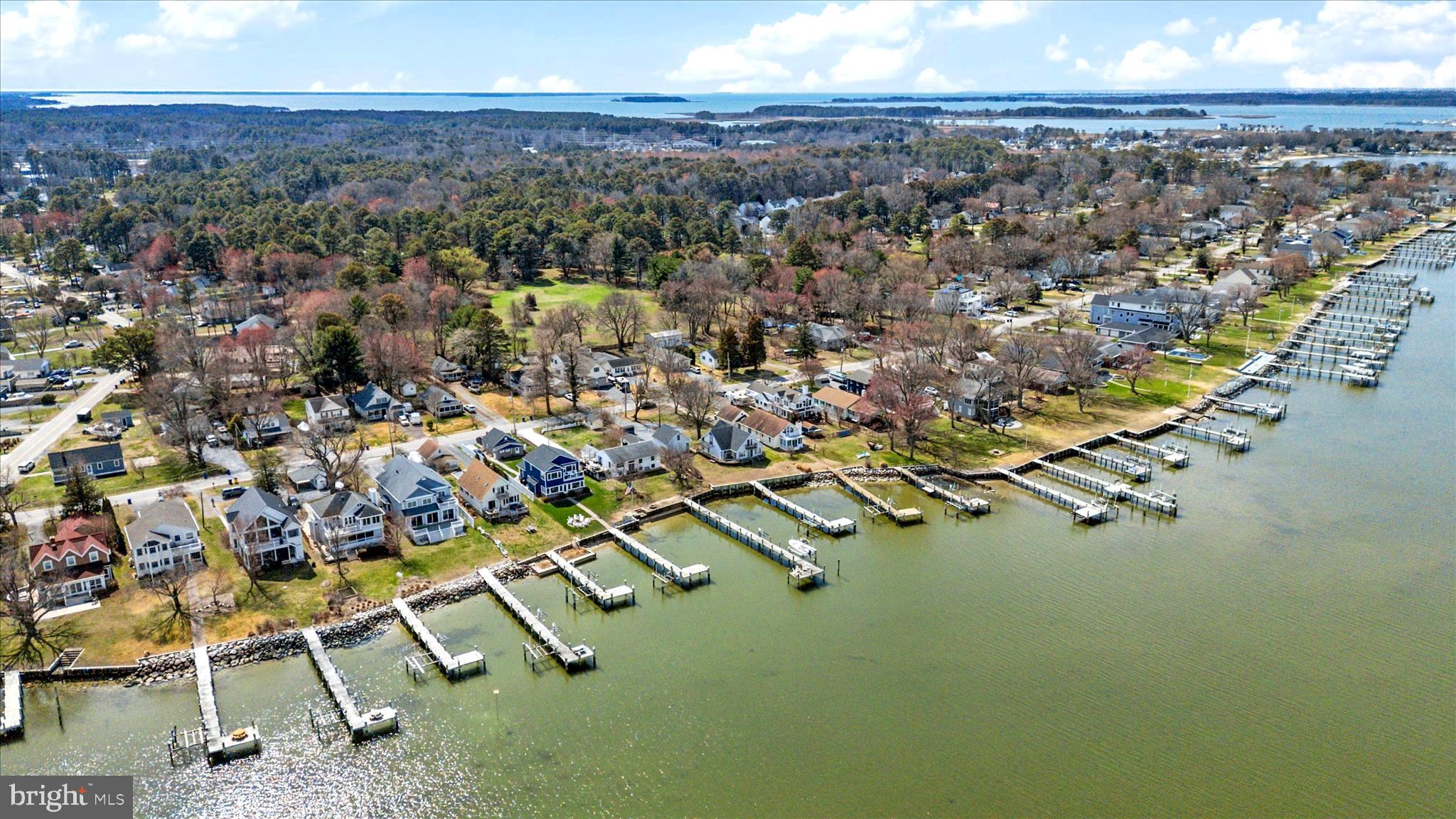 CHESTER RIVER BEACH - Residential