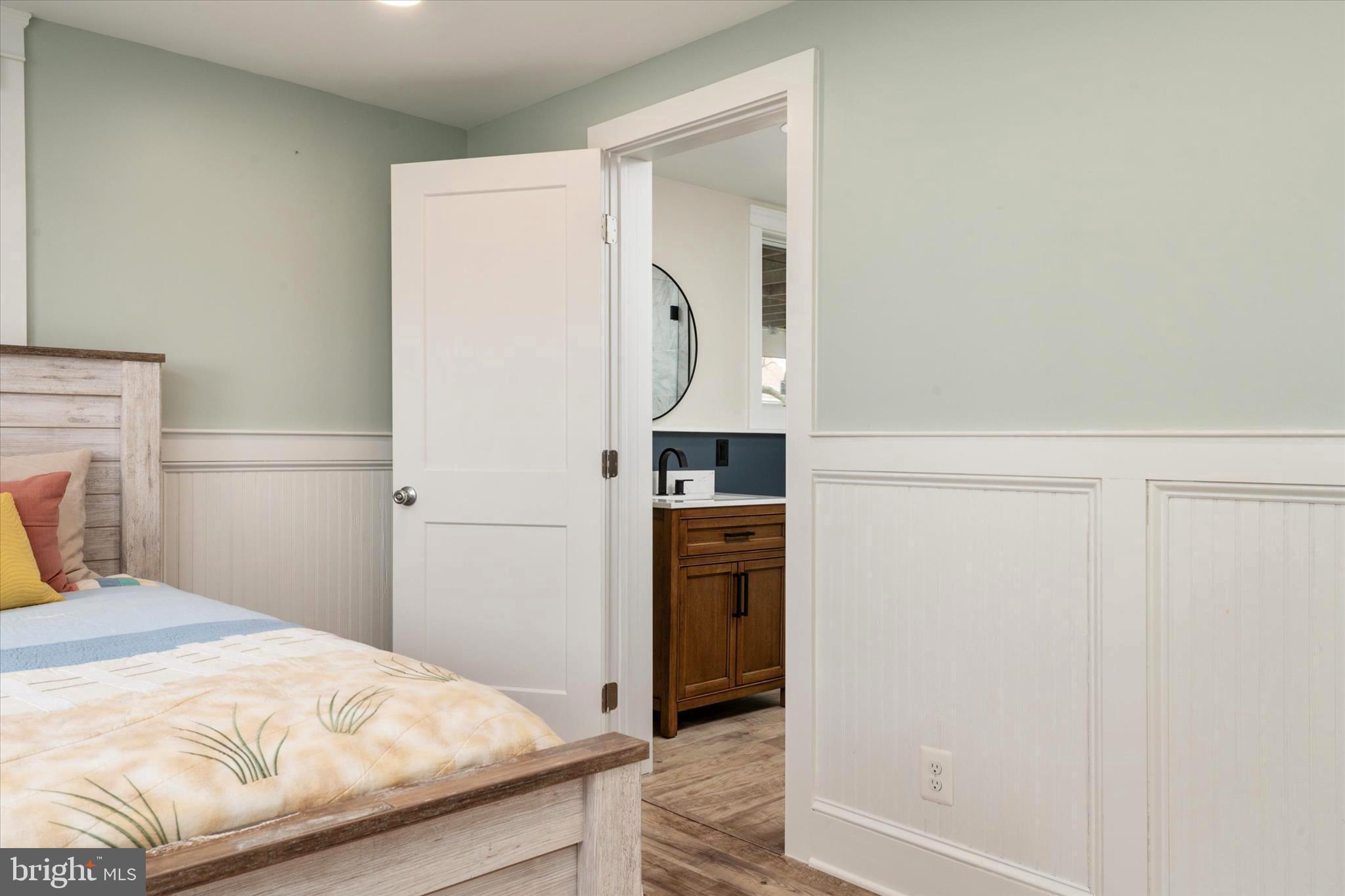 CHESTER RIVER BEACH - Residential