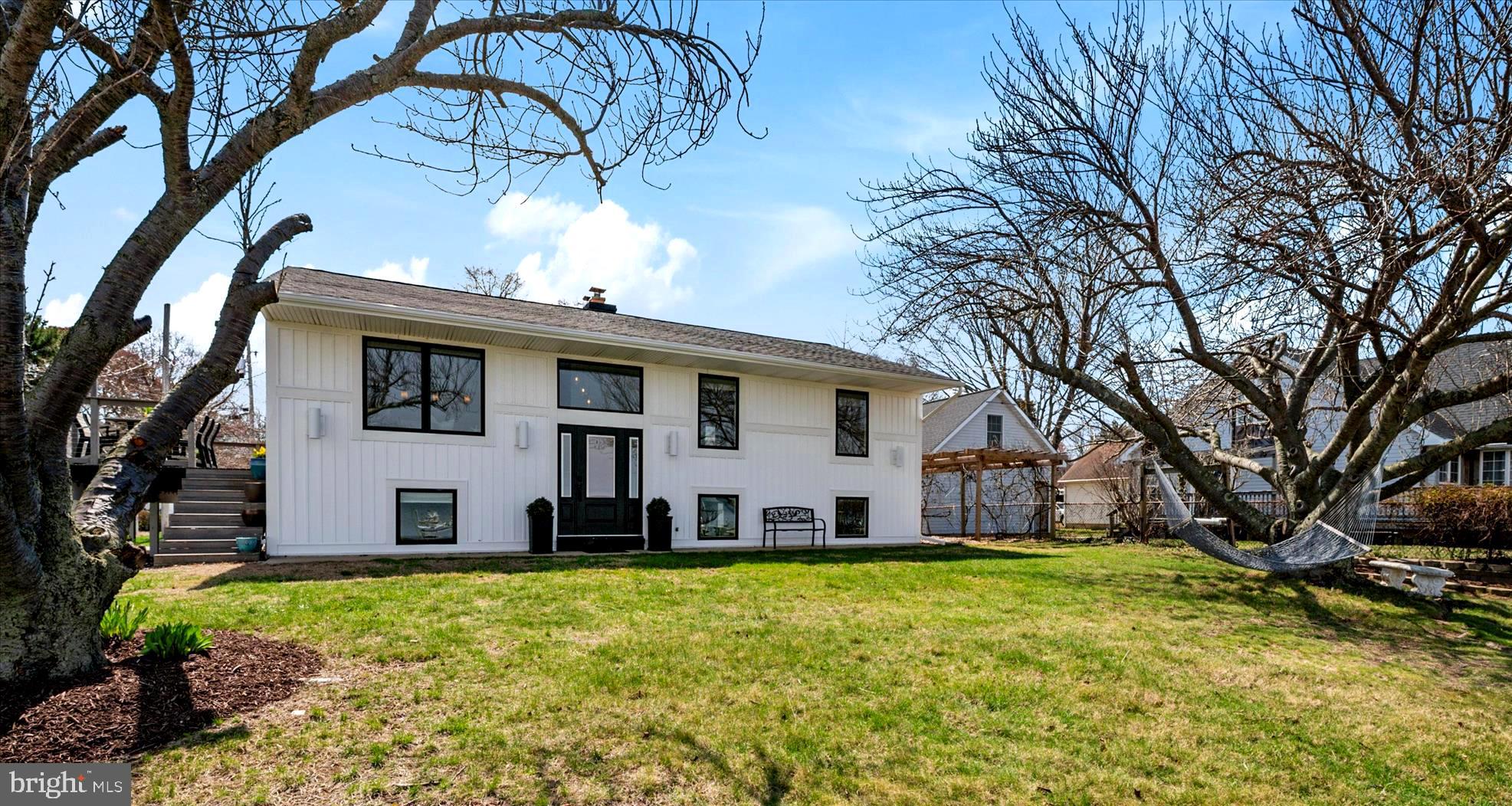 CHESTER RIVER BEACH - Residential