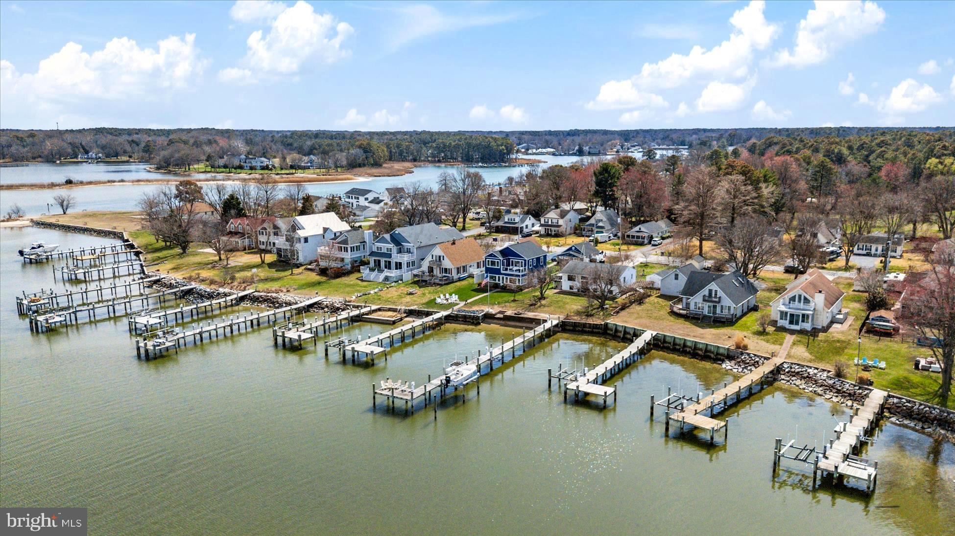 CHESTER RIVER BEACH - Residential