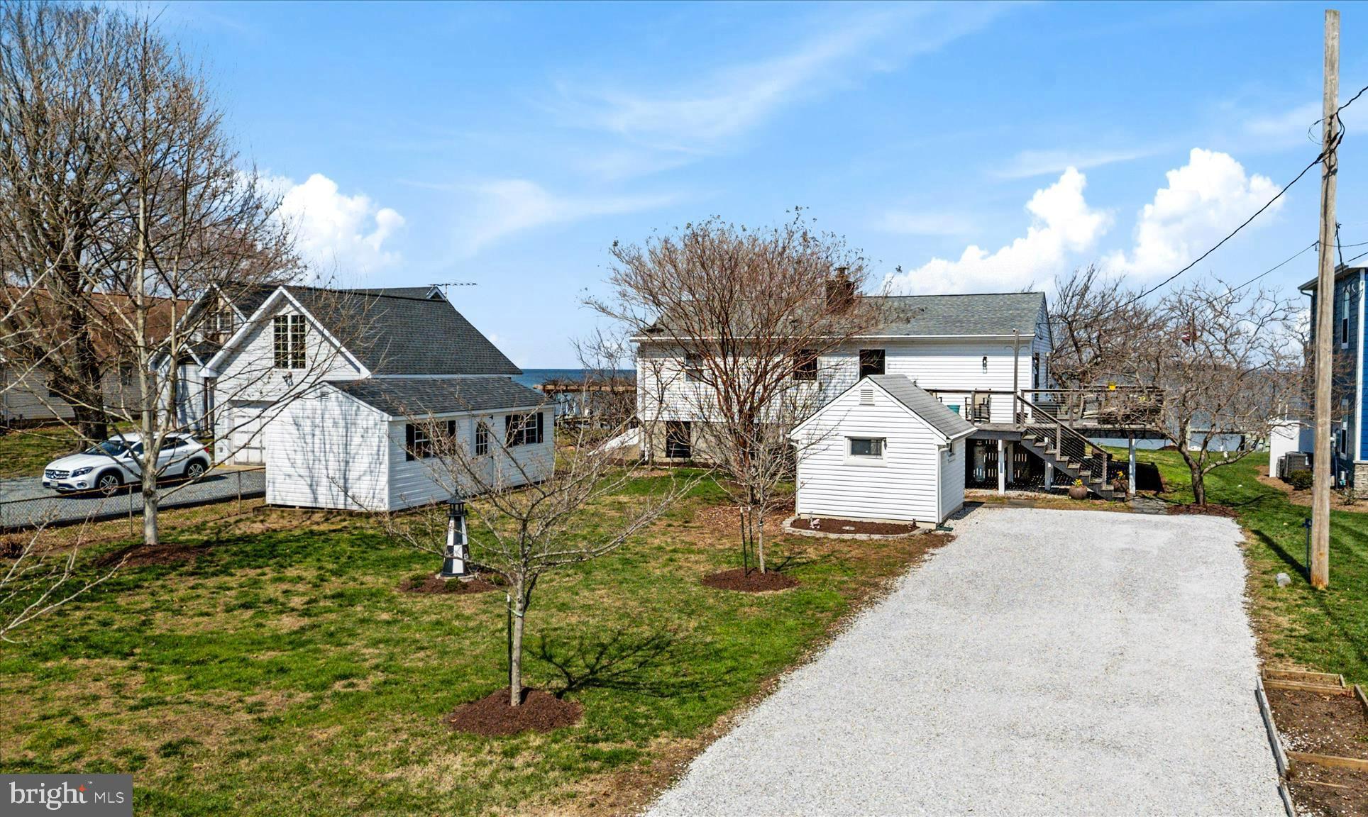 CHESTER RIVER BEACH - Residential