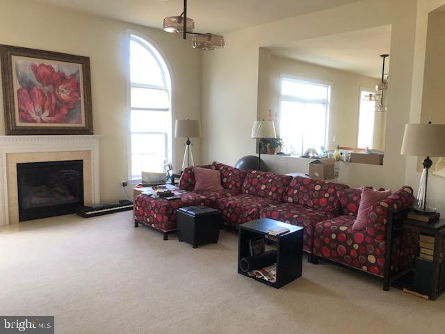 FAIRLAKES CROSSING - Residential Lease