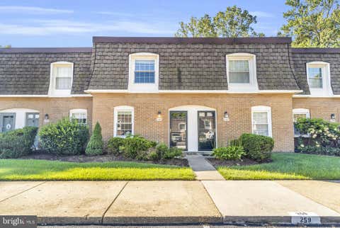 Photo of 8105 Kingsway Court #259, SPRINGFIELD, VA 22152 (MLS # VAFX2337776)