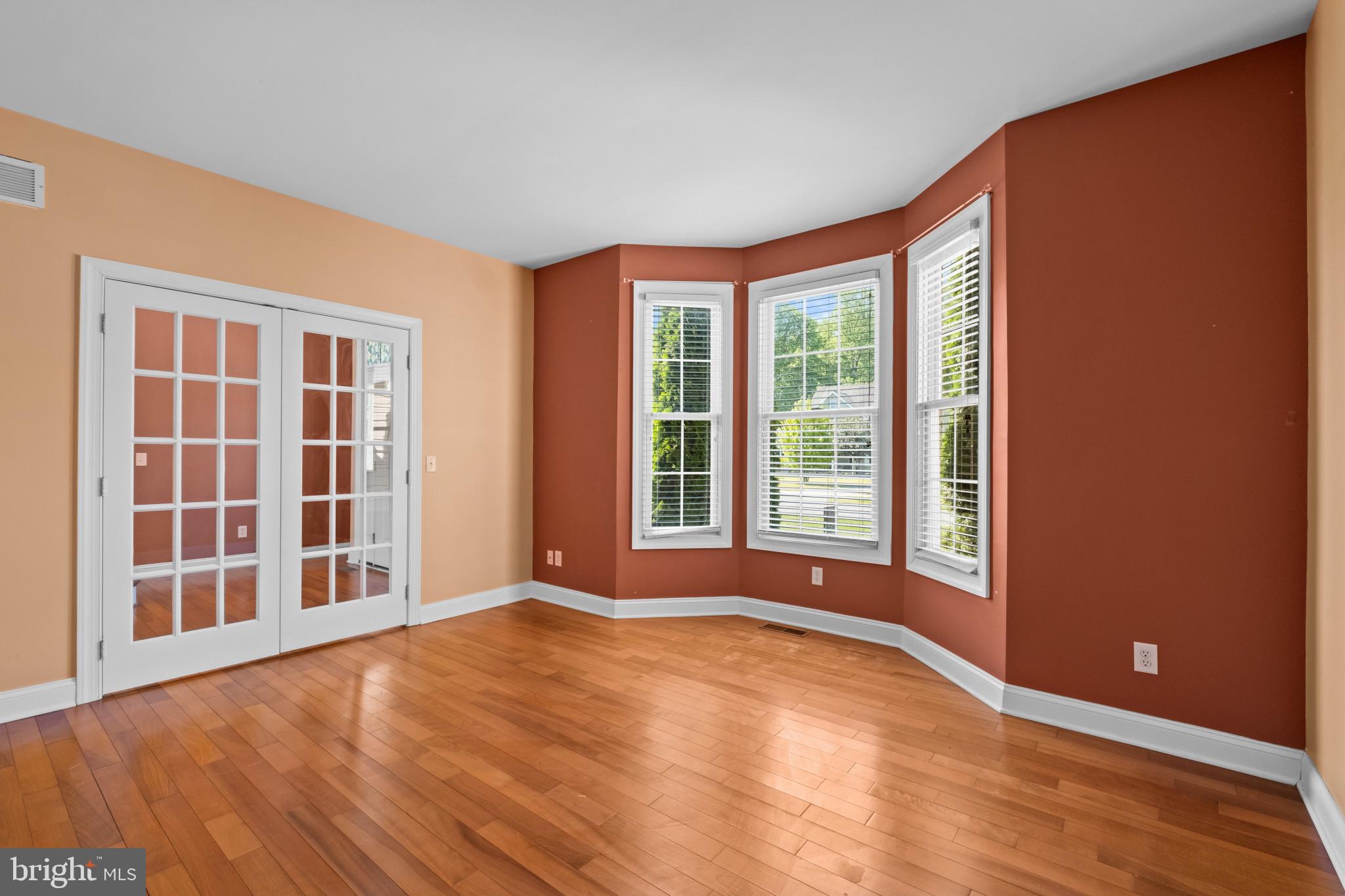 PINTAIL POINTE - Residential