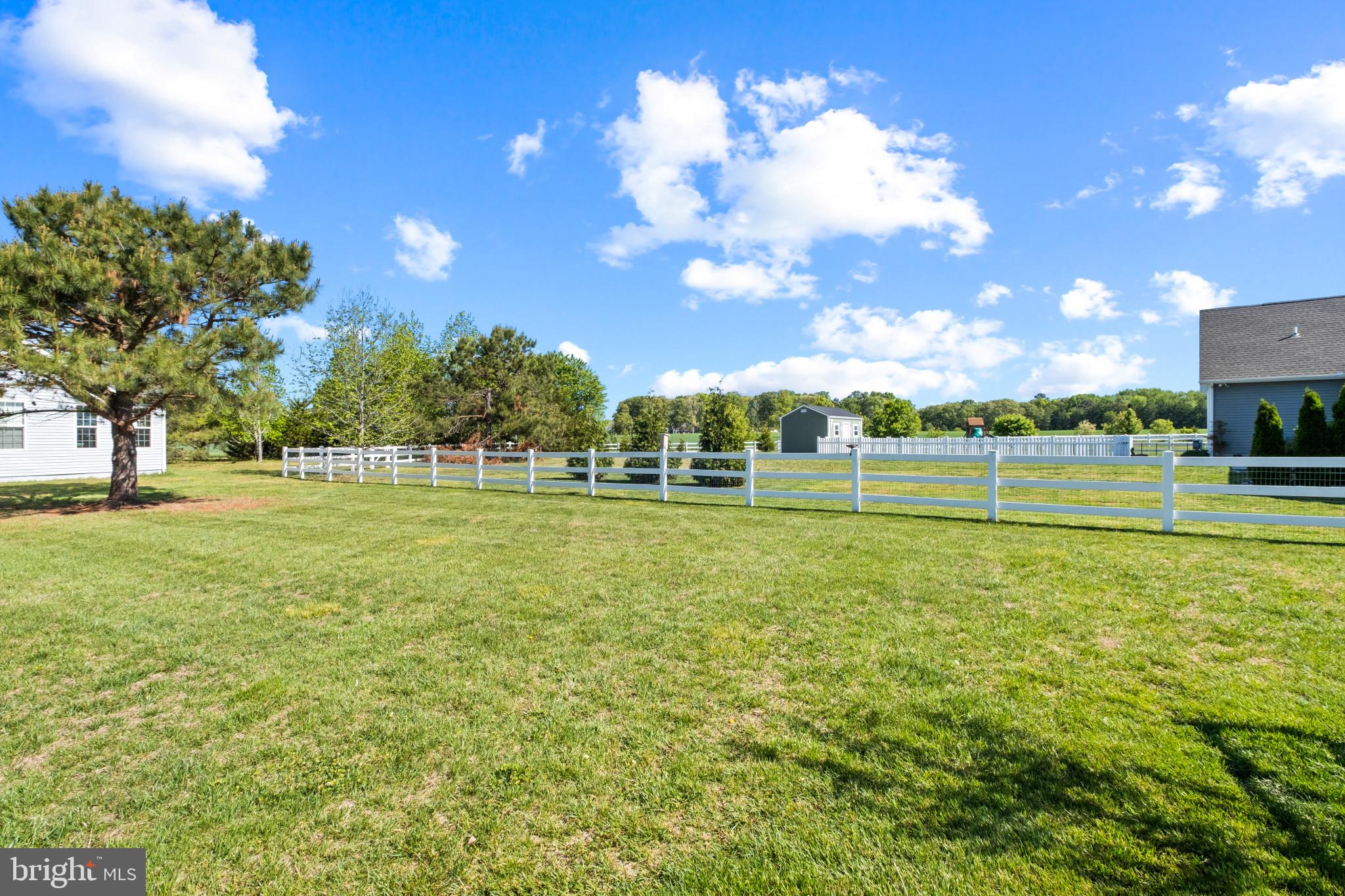 PINTAIL POINTE - Residential