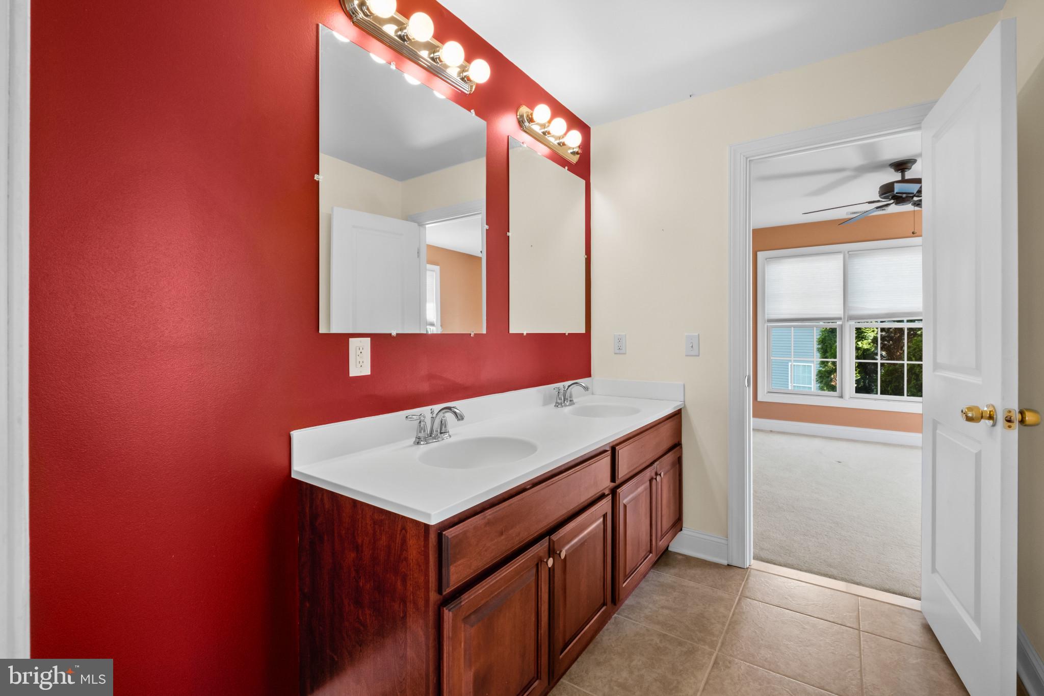 PINTAIL POINTE - Residential