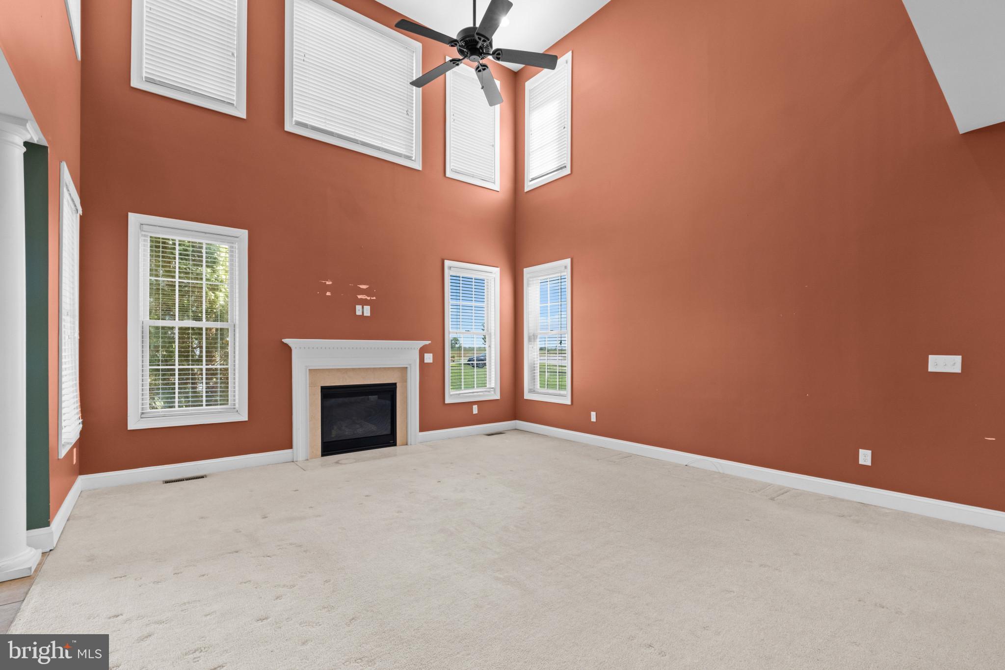 PINTAIL POINTE - Residential