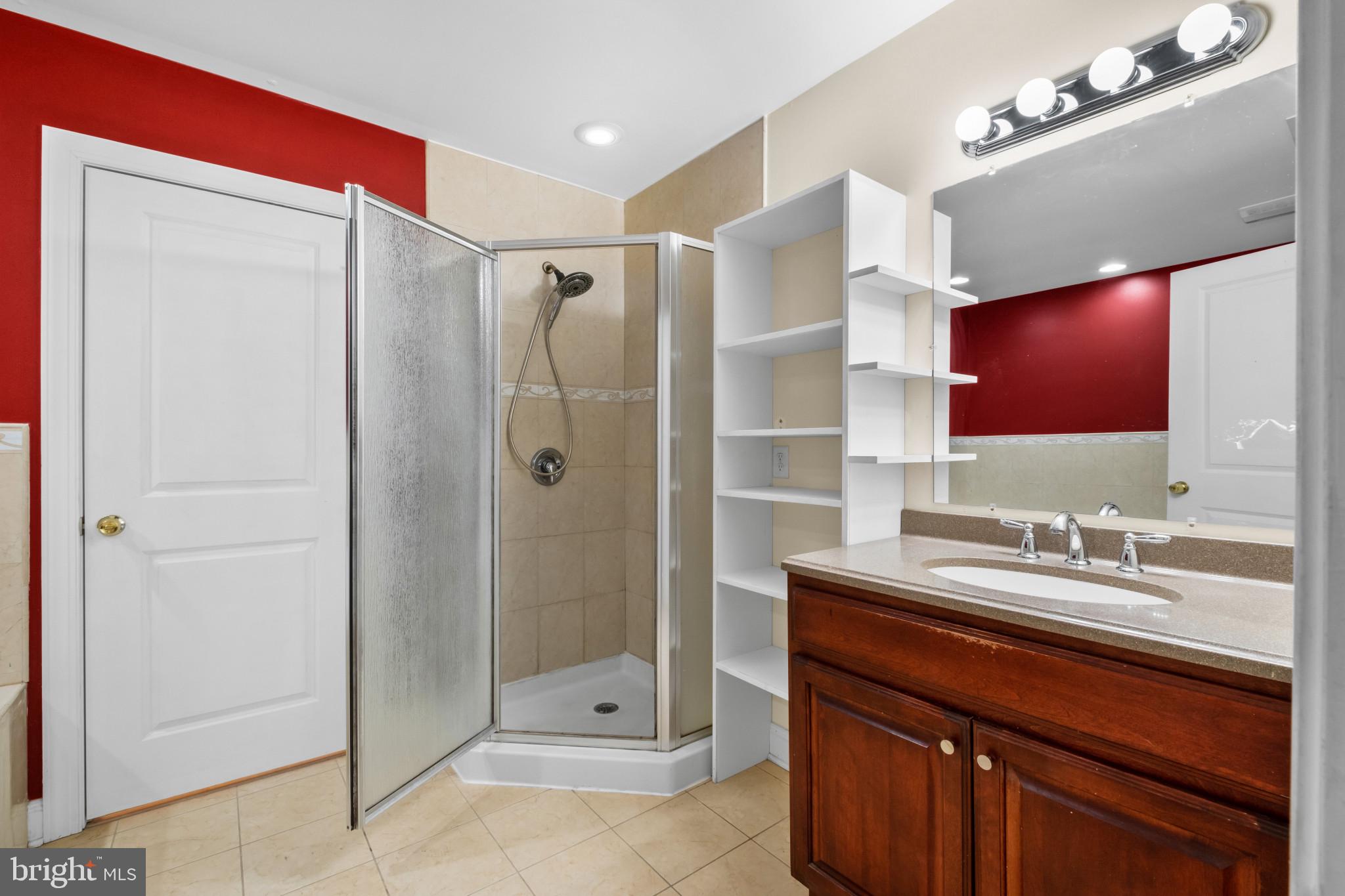PINTAIL POINTE - Residential