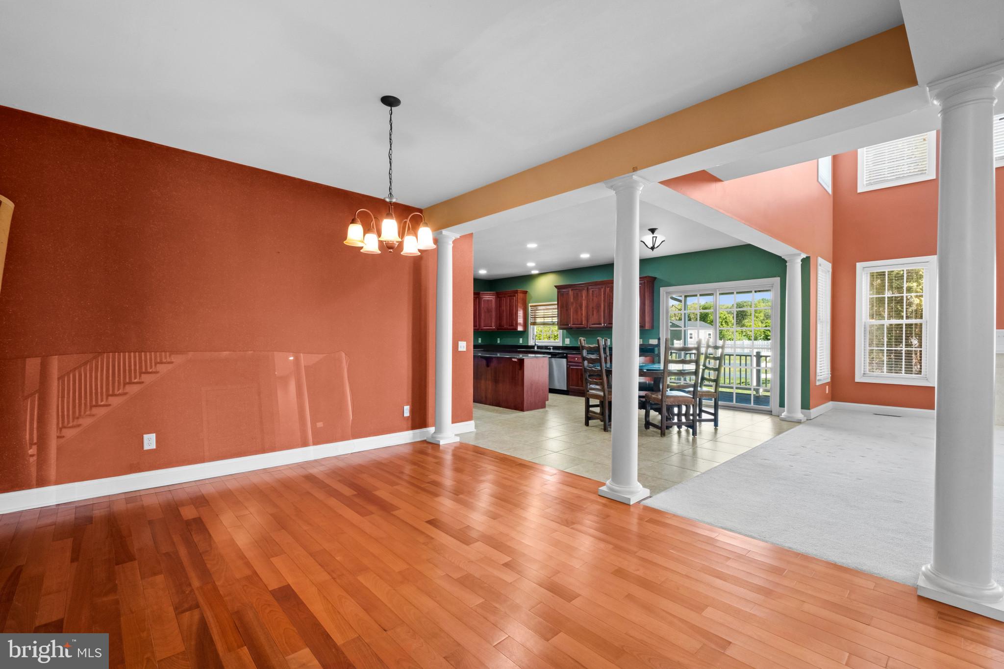 PINTAIL POINTE - Residential
