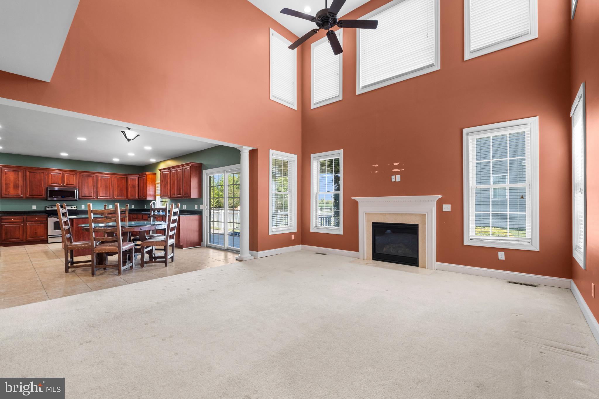 PINTAIL POINTE - Residential