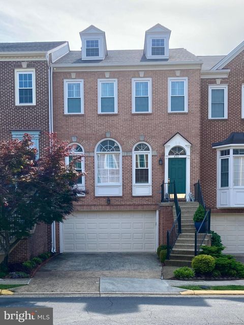8511 WESTOWN WAY VIENNA VA 22182