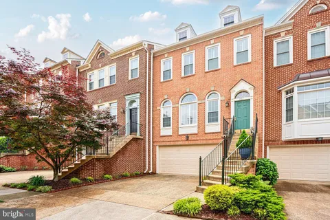 8511 Westown Way, Vienna, VA MLS: VAFX2238086