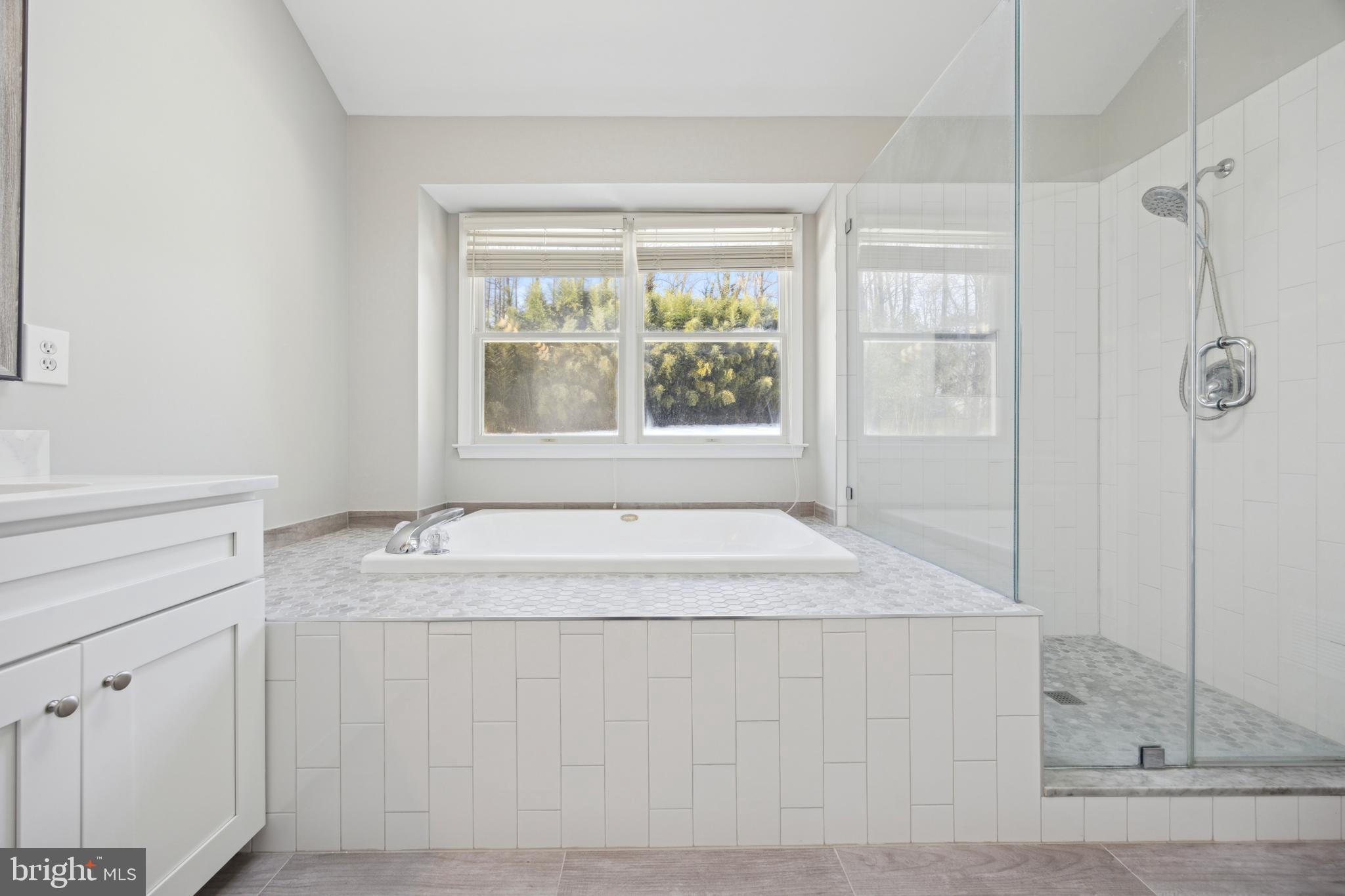 ROSE TREE ESTS - Residential