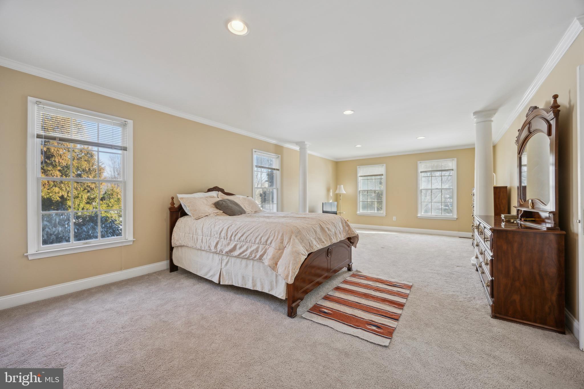 ROSE TREE ESTS - Residential