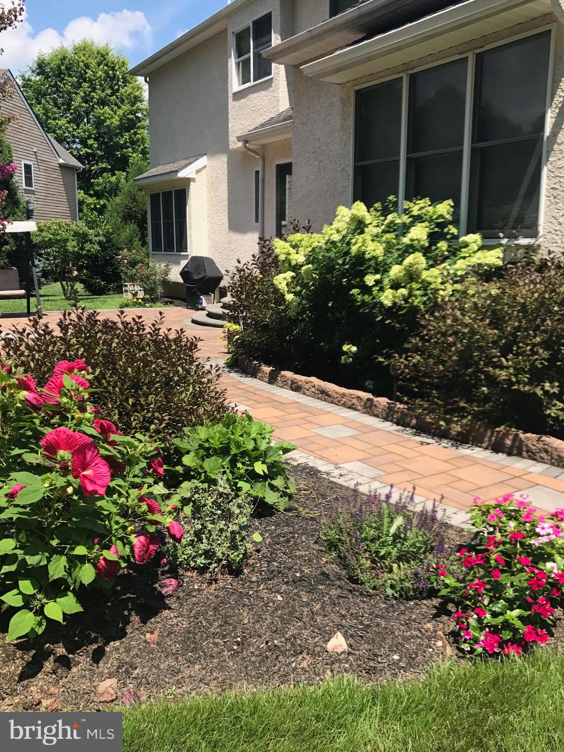 ROSE TREE ESTS - Residential