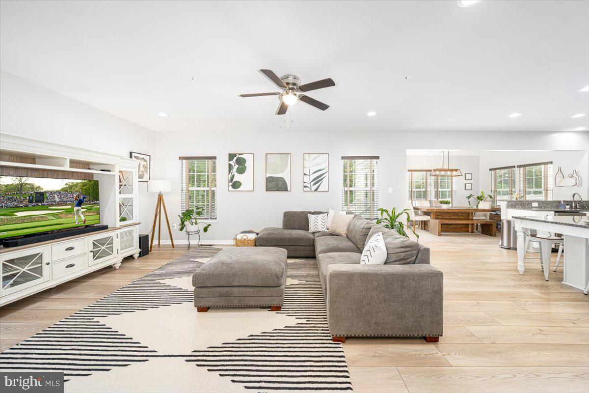 HOLLY RIDGE - Residential