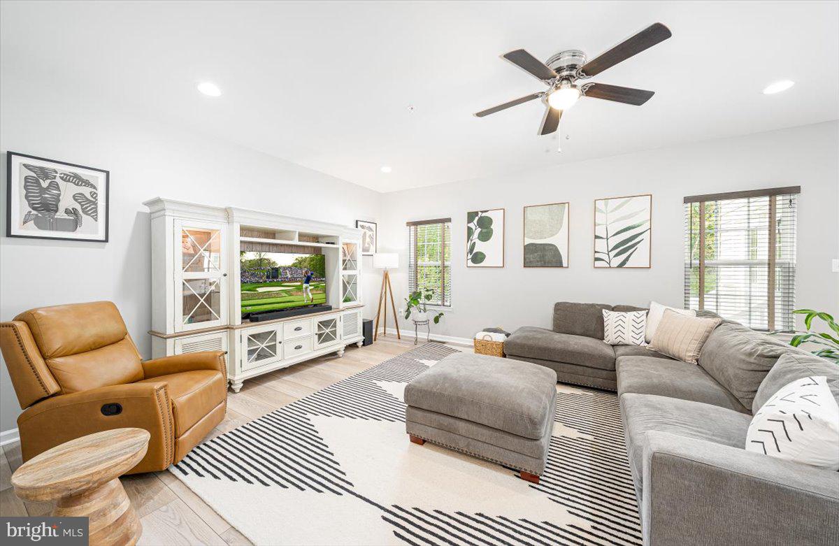 HOLLY RIDGE - Residential