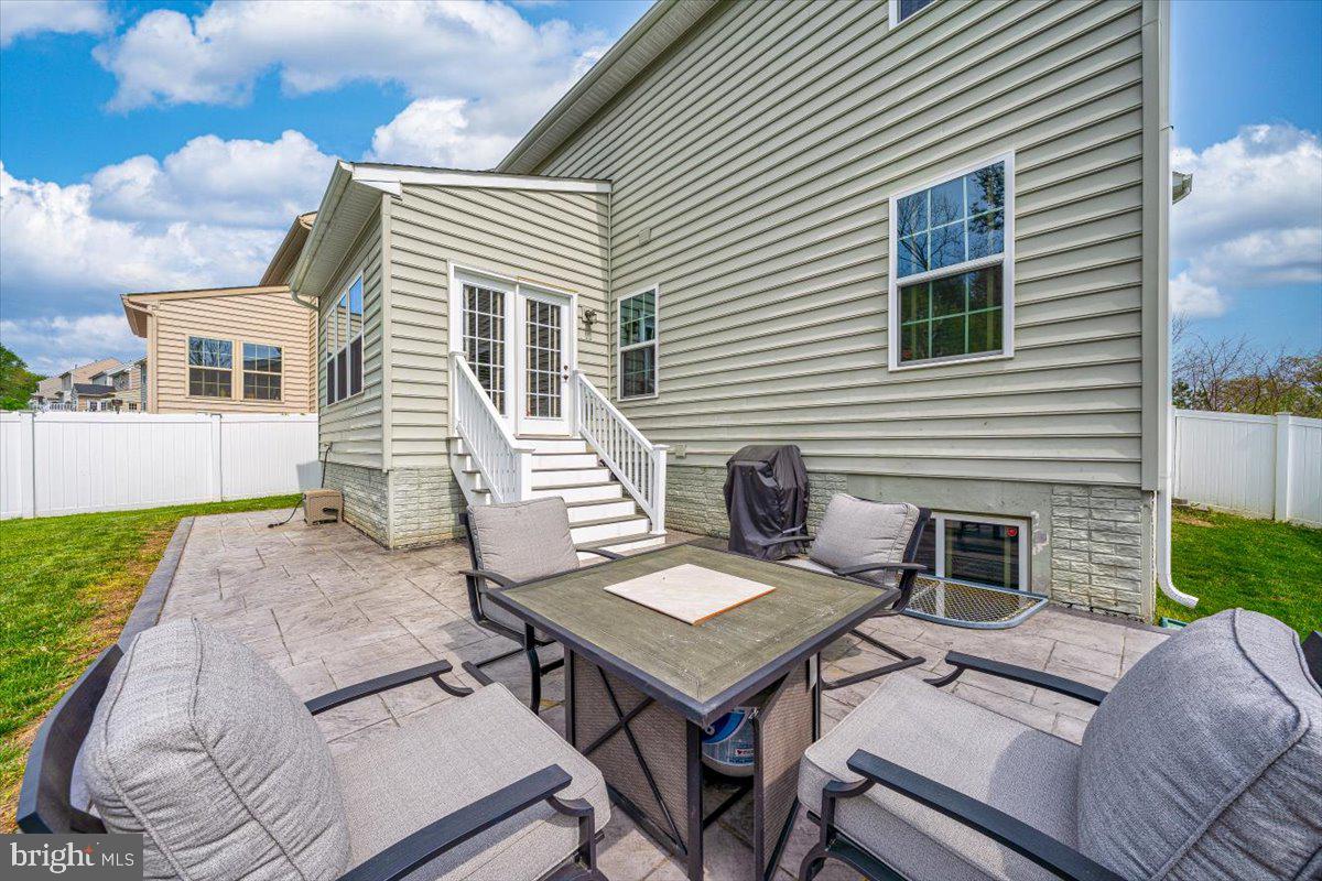 HOLLY RIDGE - Residential