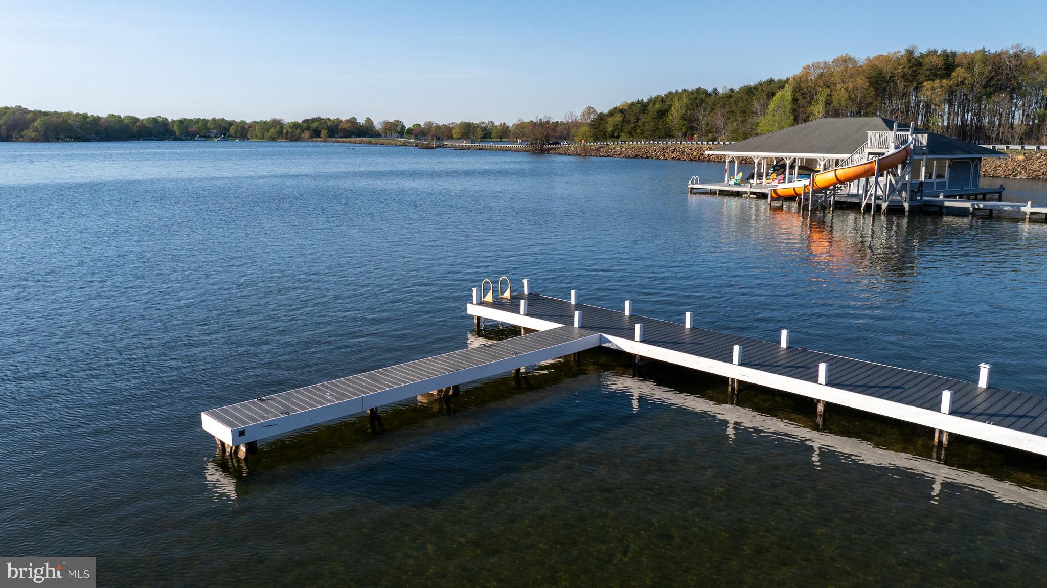 MOOREFIELDS LANDING - Land