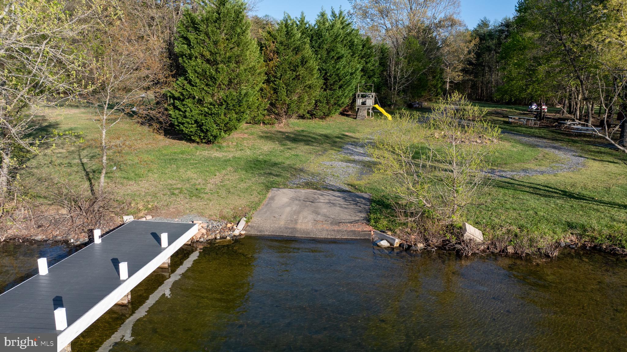 MOOREFIELDS LANDING - Land