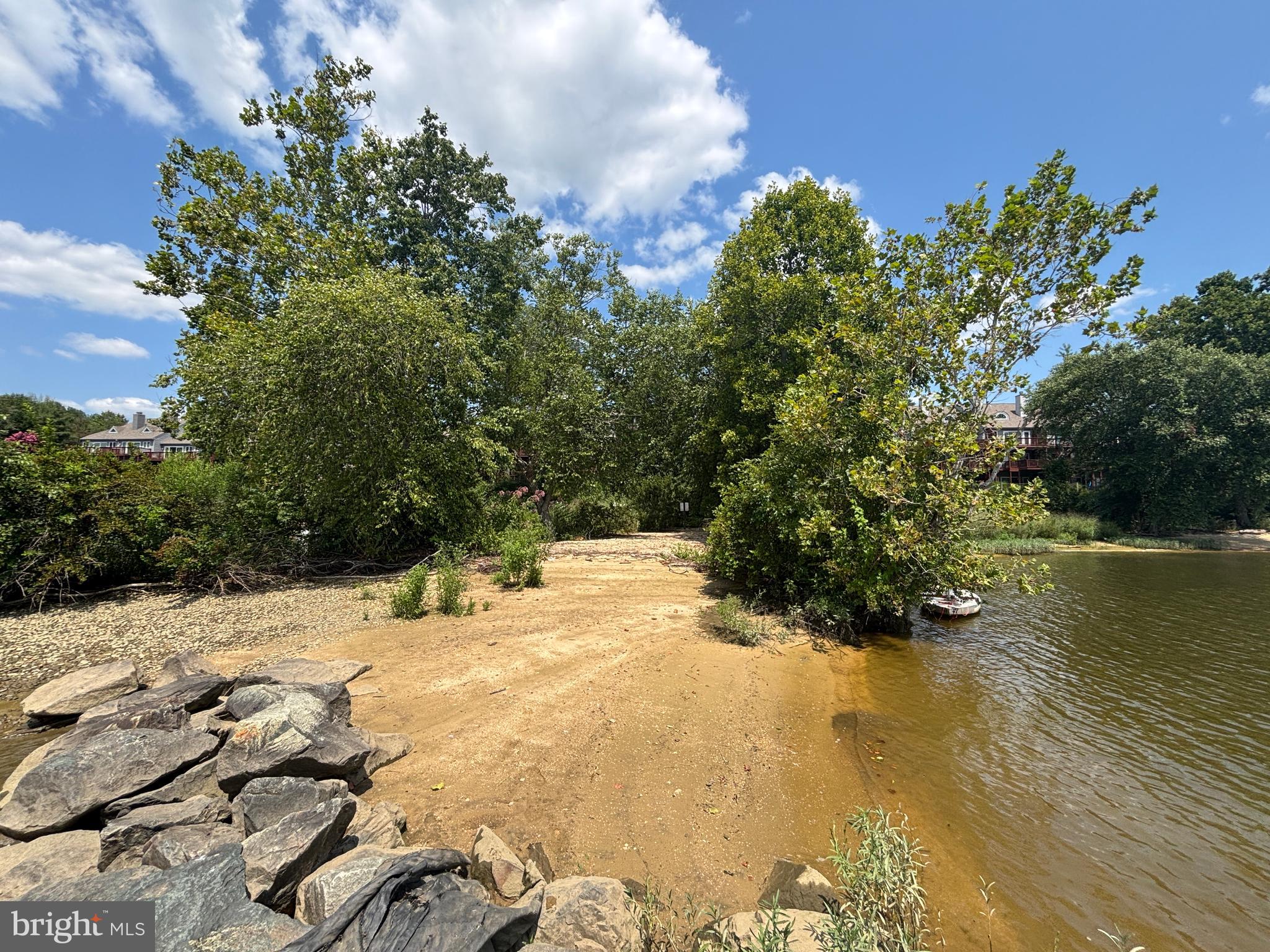 NORTH EAST ISLES - Residential