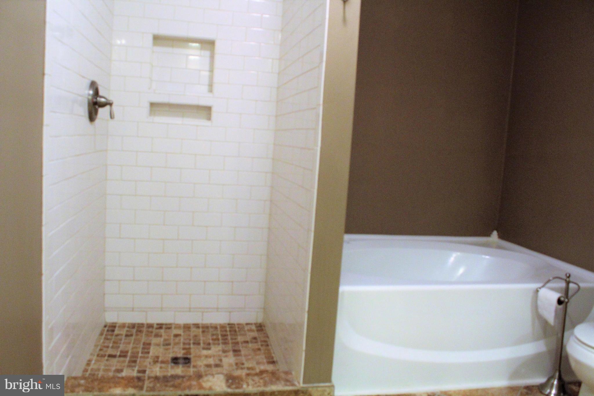 THOMAS RUN - Residential Lease