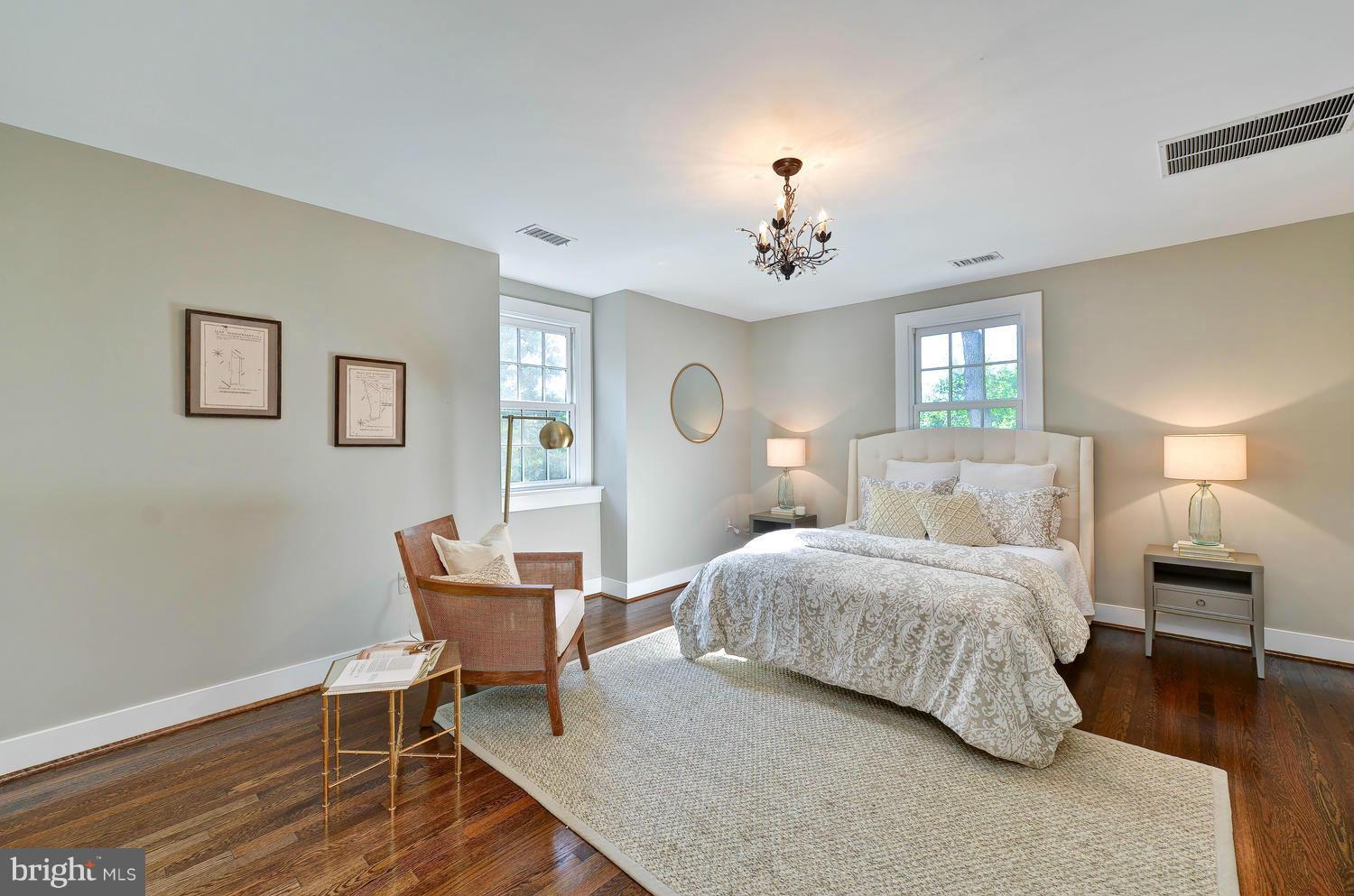 ROSEMONT - Residential