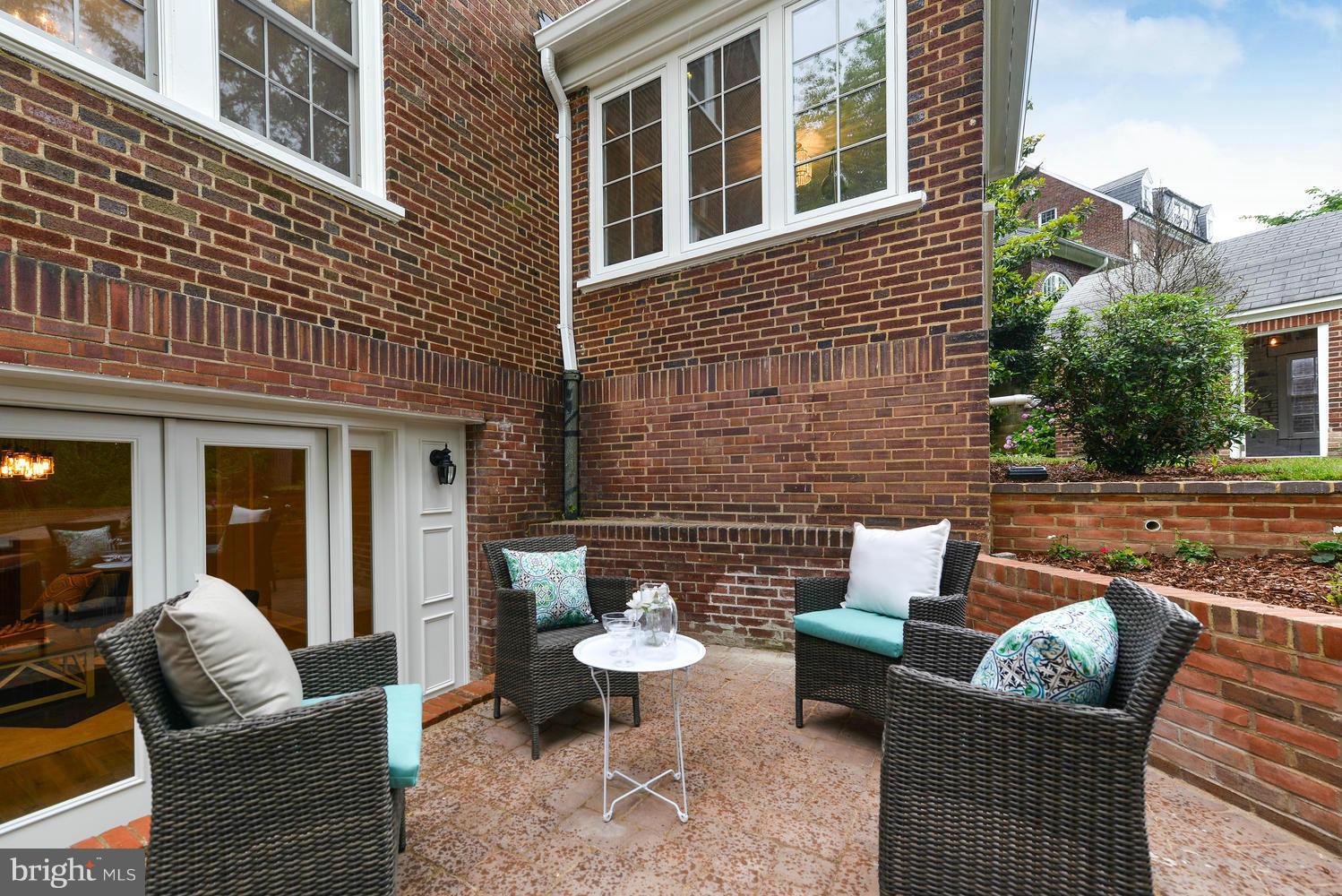 ROSEMONT - Residential