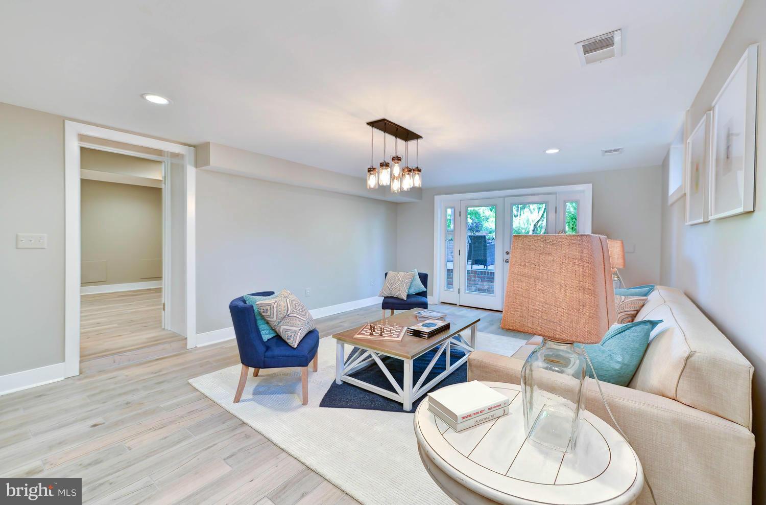 ROSEMONT - Residential