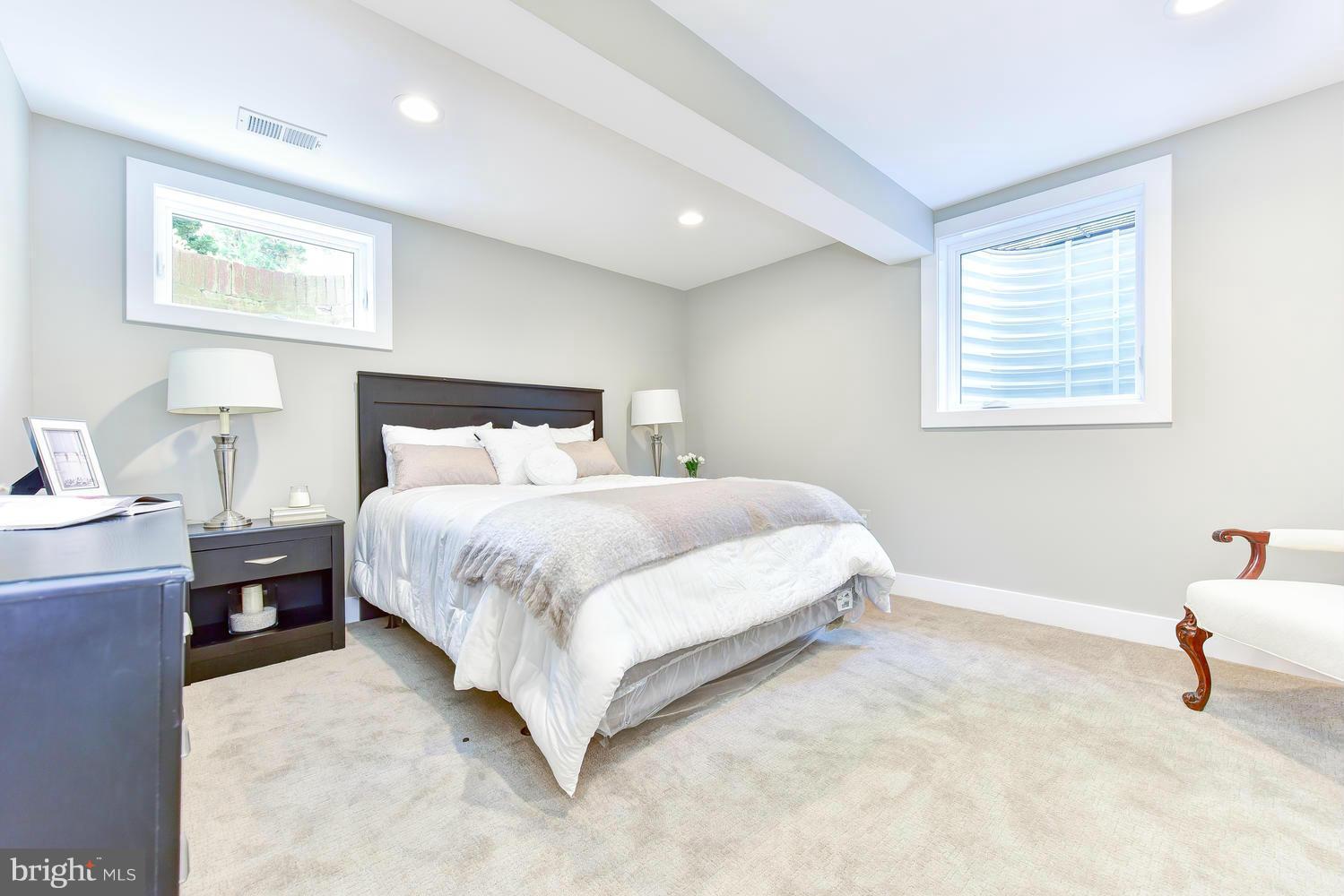 ROSEMONT - Residential