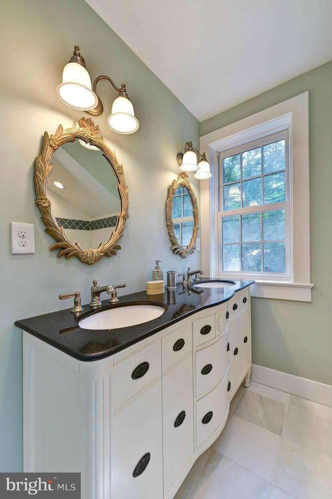 ROSEMONT - Residential