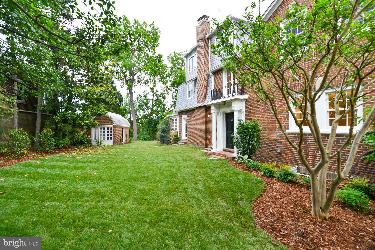 ROSEMONT - Residential