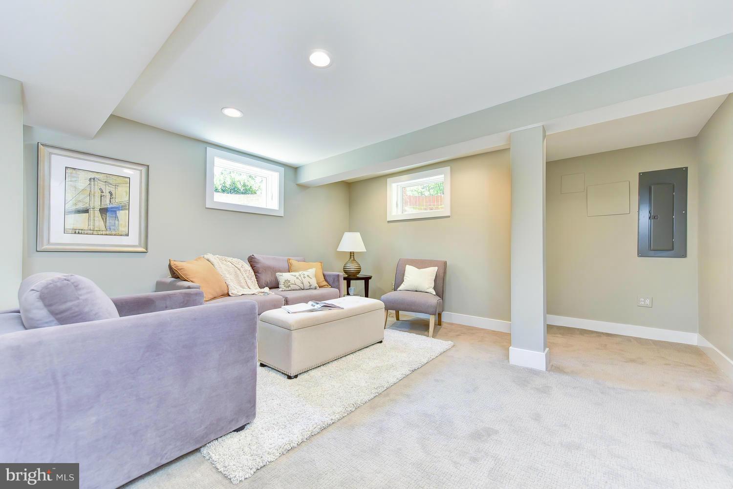 ROSEMONT - Residential